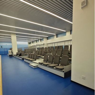 Système de sièges télescopiques en acier en gris ou noir pour les besoins personnalisables