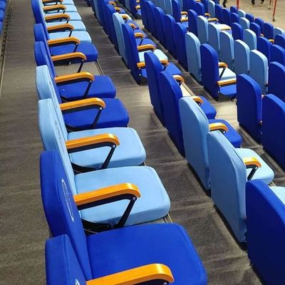 Assises de tribune télescopique à l'intérieur avec taille personnalisée et accessoires de poignée d'allée pour les événements